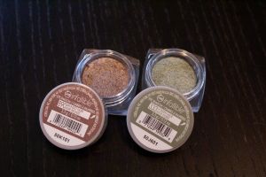 L'Oreal Infallible eyeshadows in Bronzed Taupe and Golden Sage